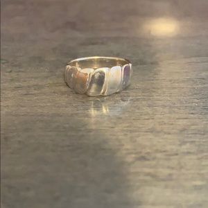 Sterling silver swirl ring
